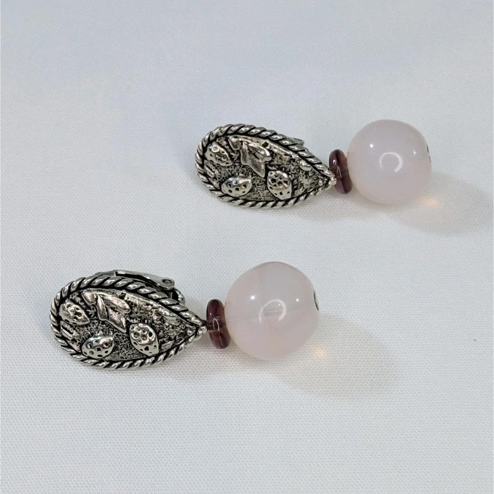 Vintage Clip On Earrings Antique Silver Leaf Opalescent Glass Bead 1.25" - Picture 3 of 5
